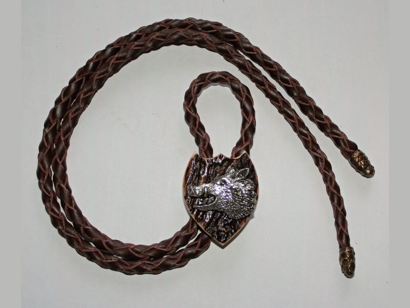 https://www.odimon.sk/buxus/images/produkty/katalog_produktov/obuv_a_oblecenie/polovnicke_kravaty/polovnicka_kravata_diviak_hlava_z_profilu/20120602110228-SnUomek078.jpg ODIMON www.24k.sk