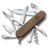 https://www.odimon.sk/buxus/images/produkty/katalog_produktov/polovnicke_potreby/noze_victorinox/vreckovy_noz_victorinox_huntsman_wood_-_13_funkcii/vnox_1212-2036.jpg Victorinox www.24k.sk